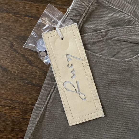 New women’s Lucy in the jeans grey stretch low rise flare bootcut corduroy pants - Picture 3 of 9